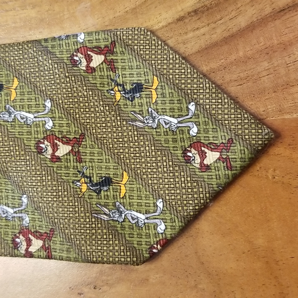 Looney Tunes tie-Bugs Bunny, Daffy Duck, Taz Green…